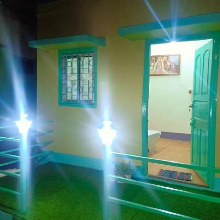 Dden Vennell BnB -Metro Access- Calcutta  Esterno foto